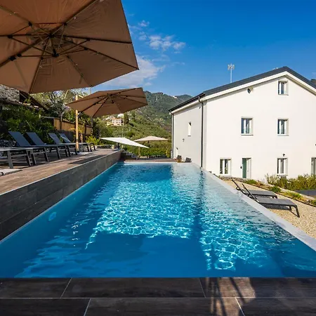 - Vista Mare Panoramica Con Piscina Ραπάλο