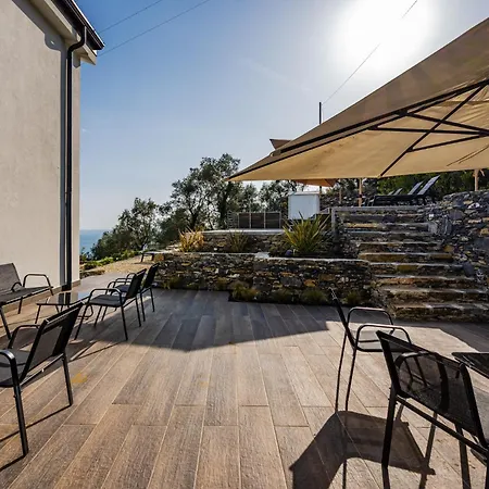 - Vista Mare Panoramica Con Piscina Διαμέρισμα *